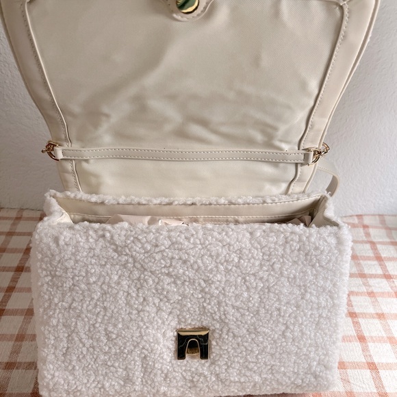 A New Day Shoulder Bag 100% New - Picture 6 of 7